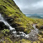 Waterfalls - Norway Mountain & Traveller Award Winner! Сasa de vacaciones Voss