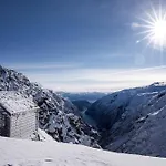 Waterfalls - Norway Mountain & Traveller Award Winner! * Voss