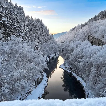 Holiday home Waterfalls - Norway Mountain & Traveller Award Winner!