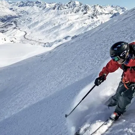 Waterfalls - Norway Mountain & Traveller Award Winner! Semesterbostad